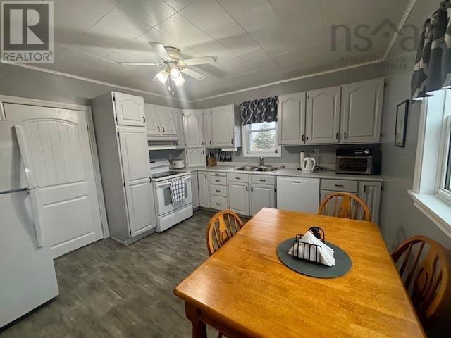 Property 2 of 31 of 721 St. Joseph Street