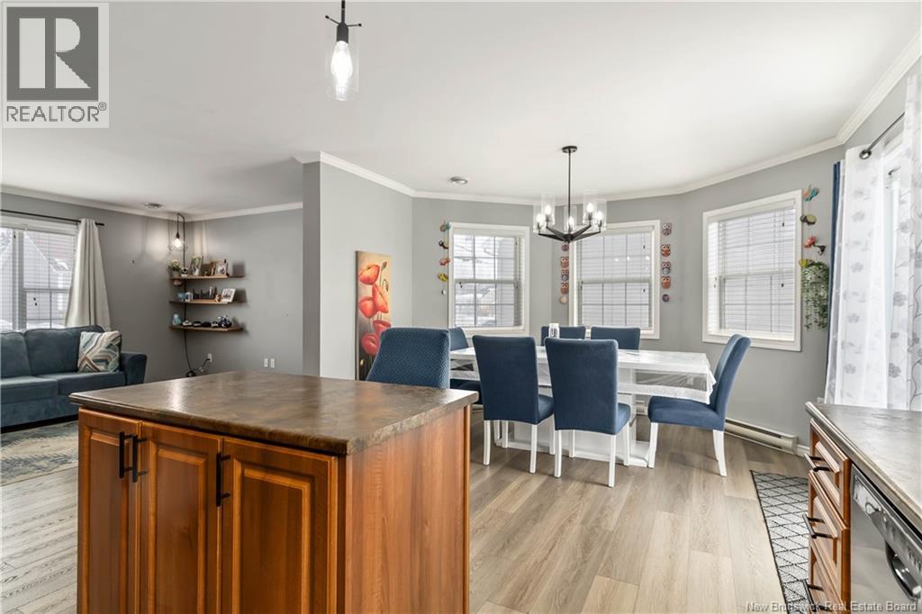 16 CROWBUSH CRESCENT - 11