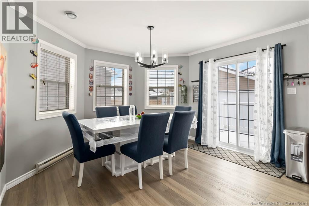 16 CROWBUSH CRESCENT - 12