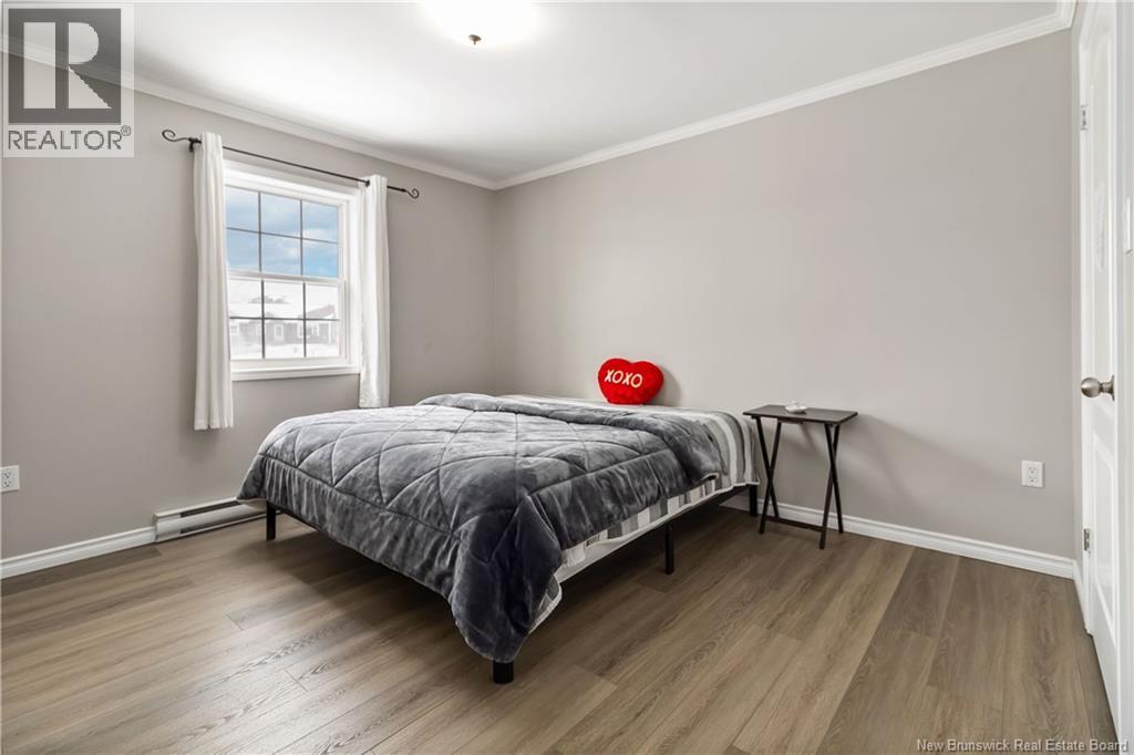 16 CROWBUSH CRESCENT - 15