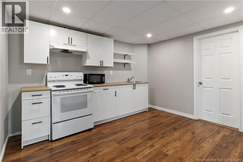16 CROWBUSH CRESCENT - 21