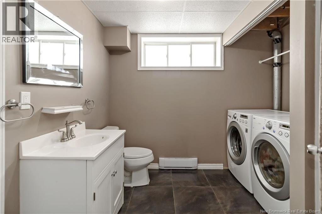 16 CROWBUSH CRESCENT - 27