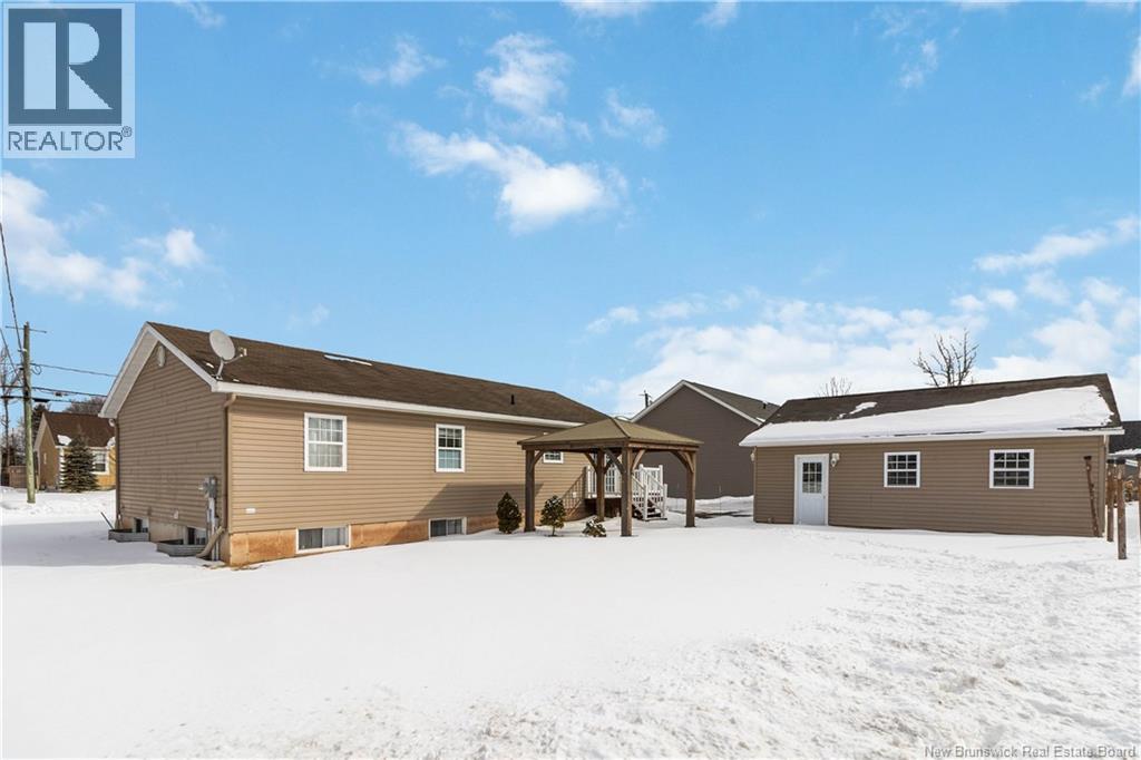 16 CROWBUSH CRESCENT - 30