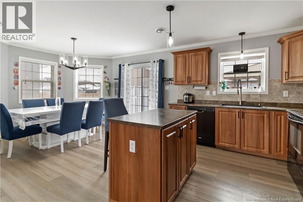 16 CROWBUSH CRESCENT - 8