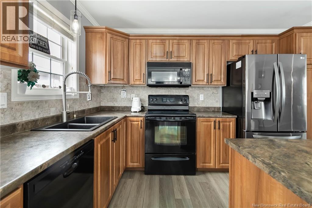 16 CROWBUSH CRESCENT - 9
