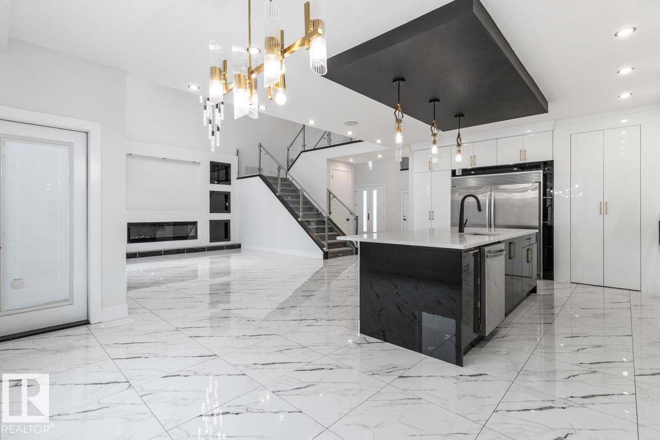 5804 SOLEIL BV, Beaumont