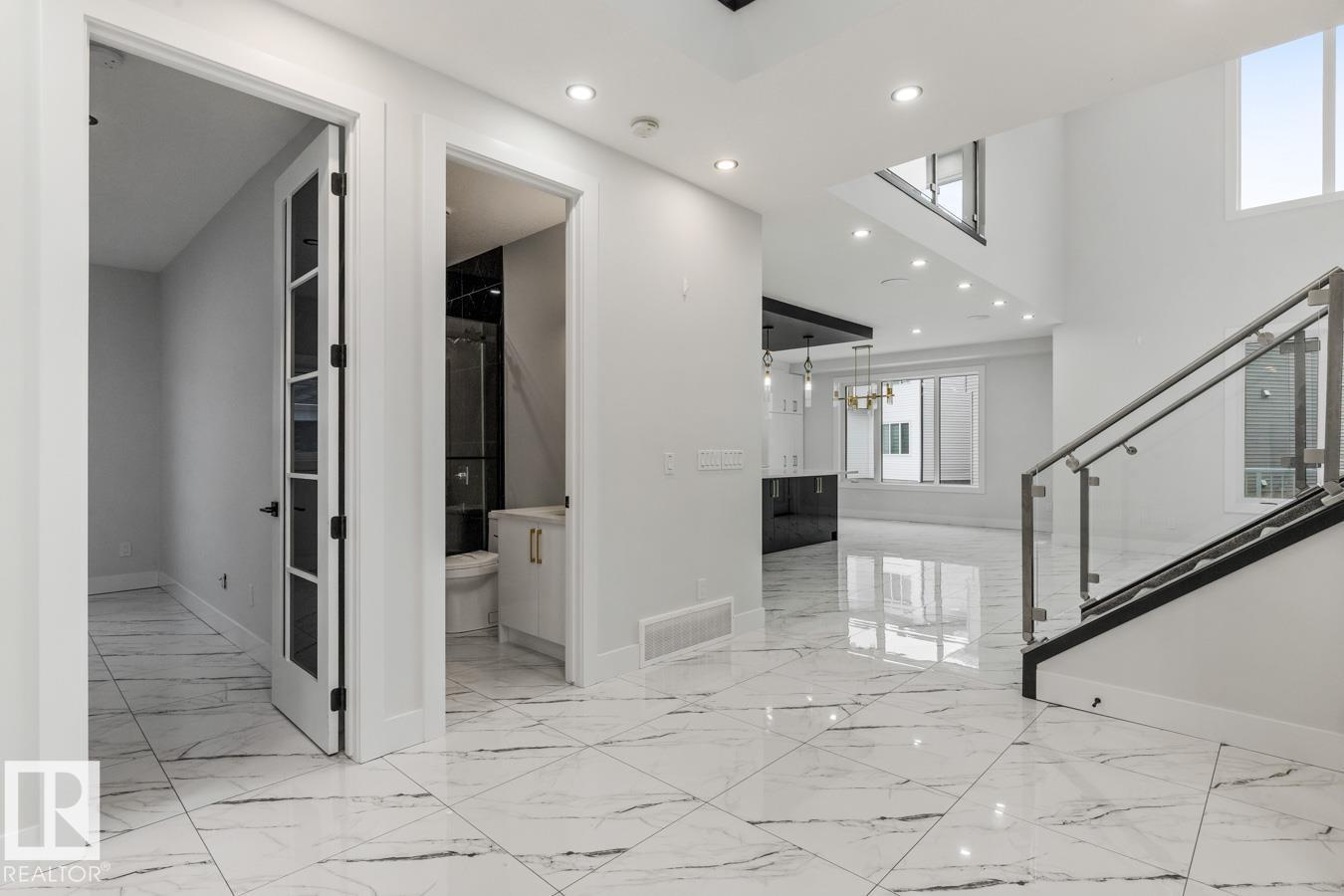 5804 SOLEIL BV, Beaumont