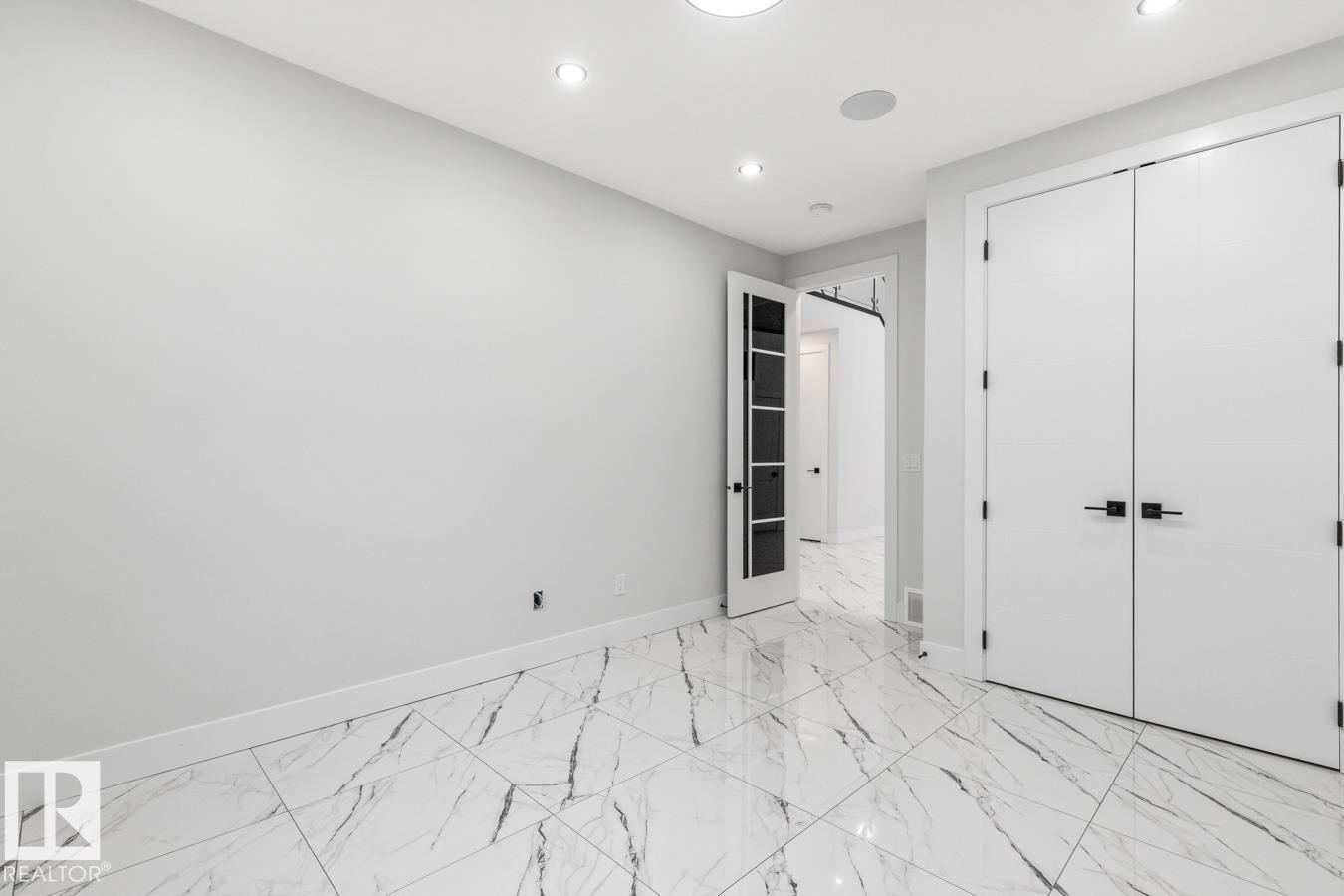 5804 SOLEIL BV, Beaumont