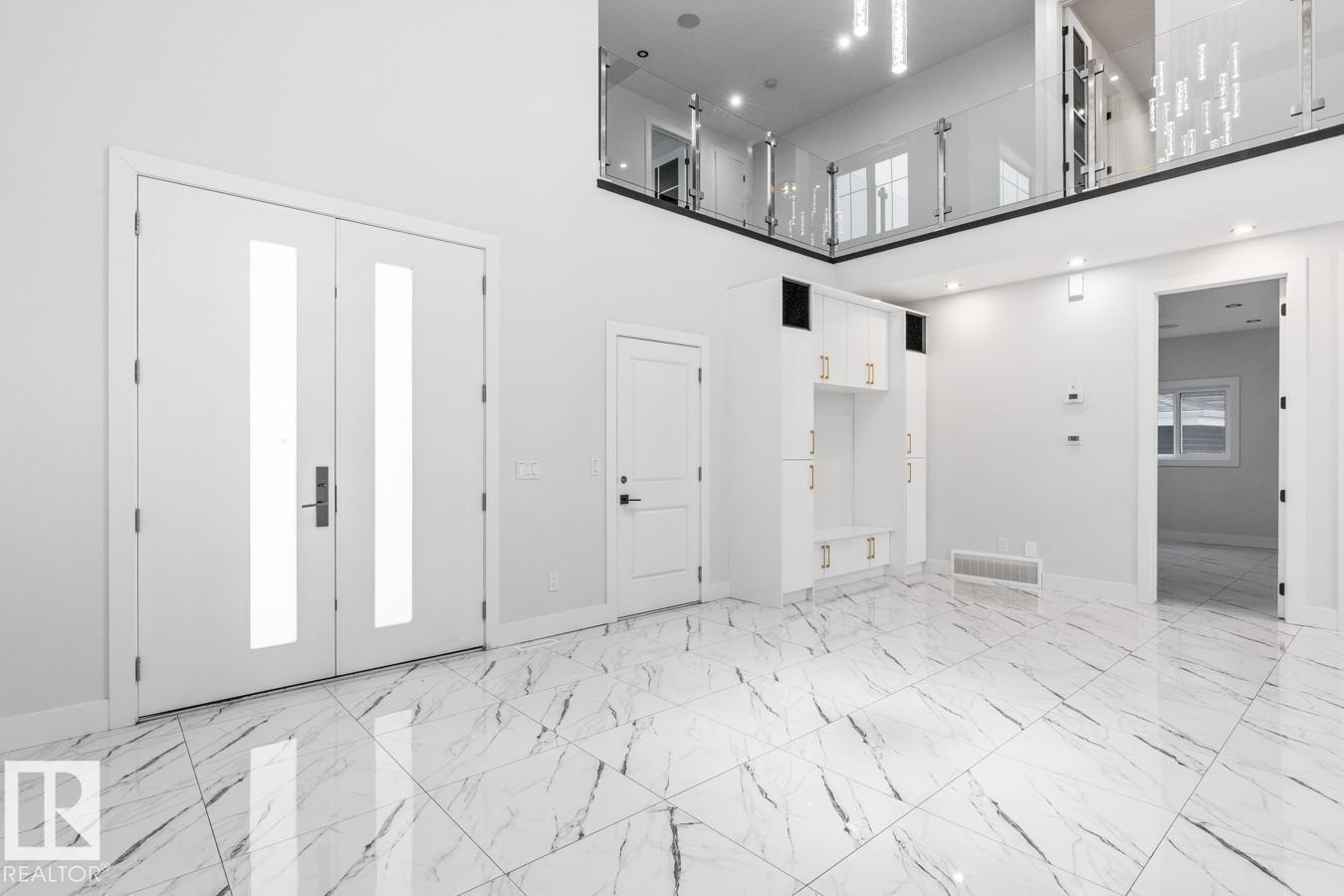 5804 SOLEIL BV, Beaumont