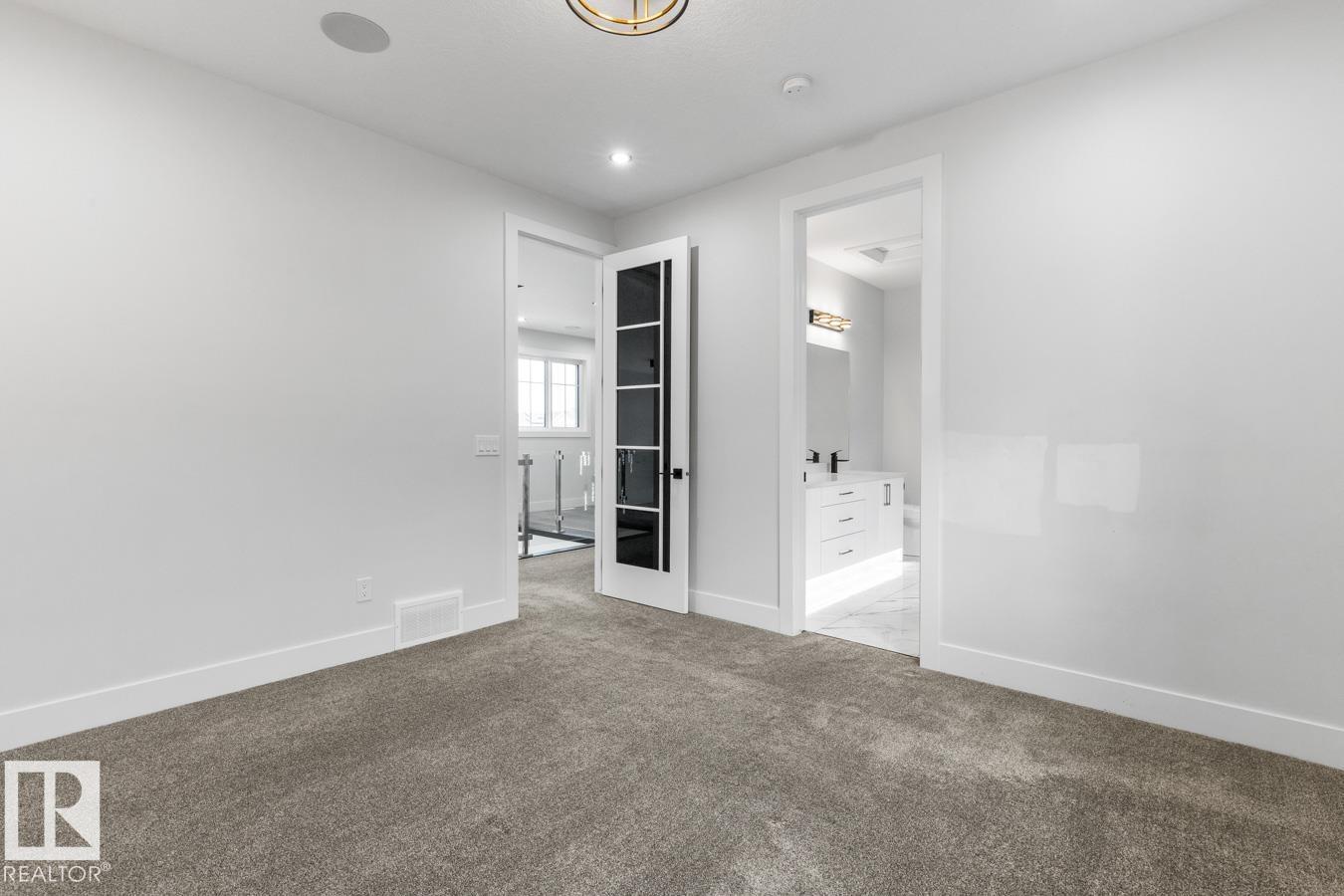 5804 SOLEIL BV, Beaumont