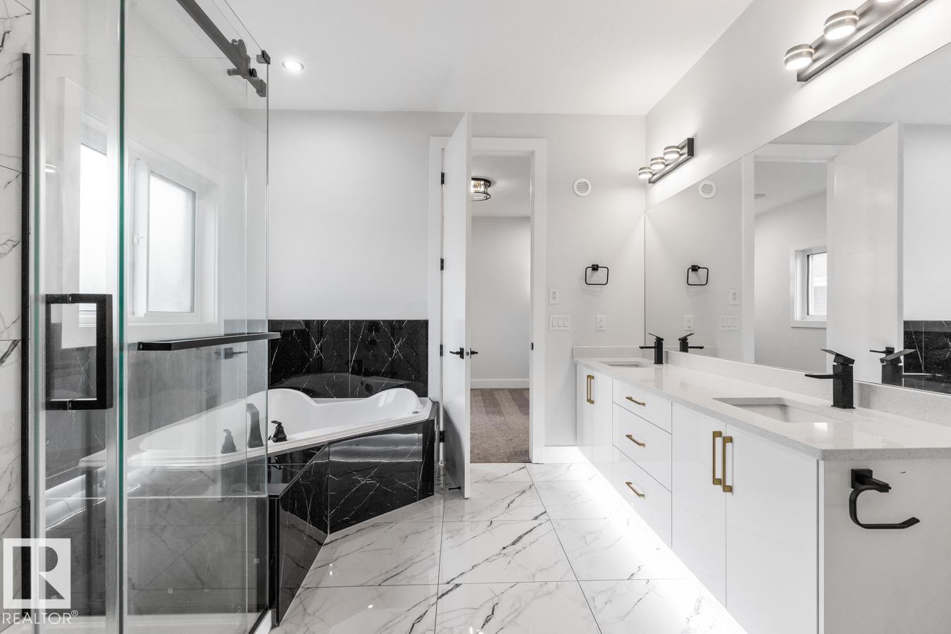 5804 SOLEIL BV, Beaumont