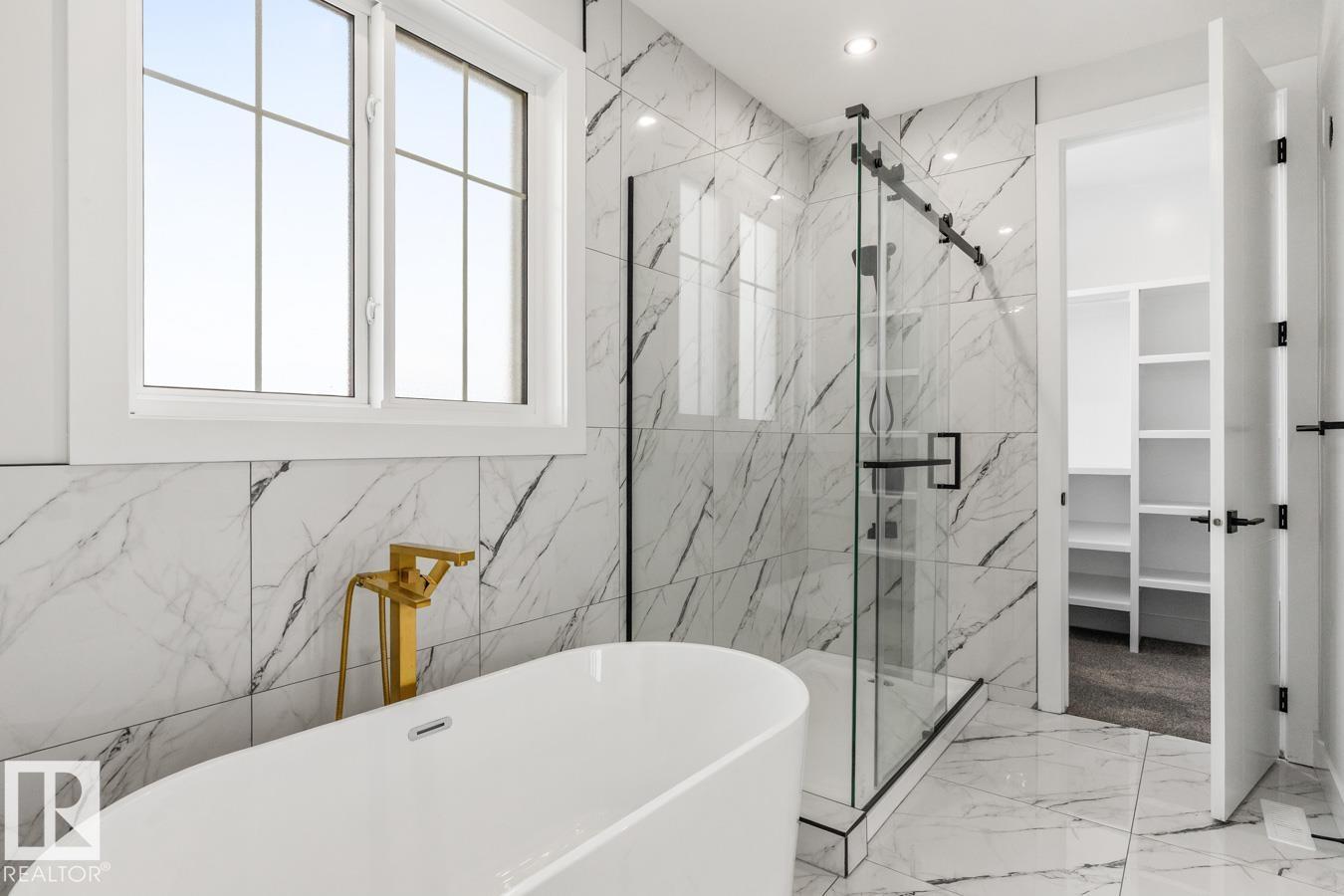 5804 SOLEIL BV, Beaumont