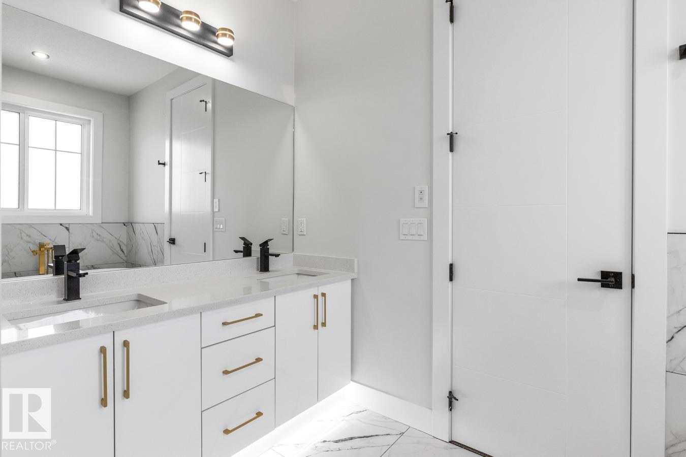 5804 SOLEIL BV, Beaumont