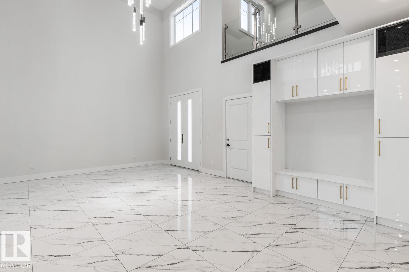 5804 SOLEIL BV, Beaumont