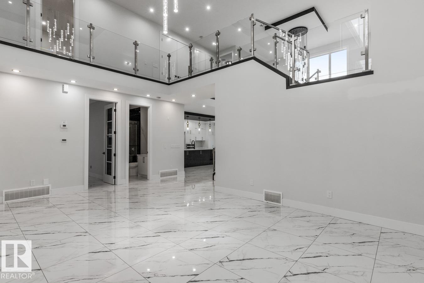 5804 SOLEIL BV, Beaumont