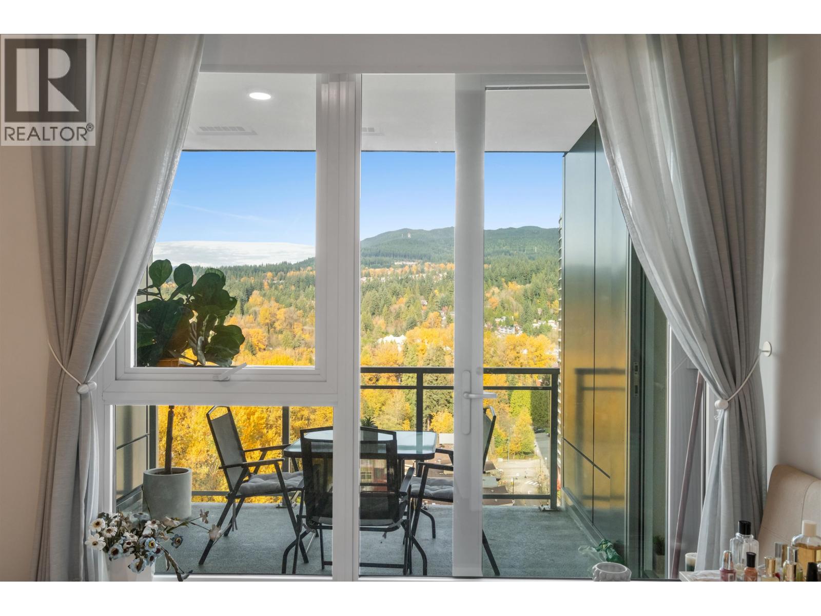 1601 305 MORRISSEY ROAD, Port Moody