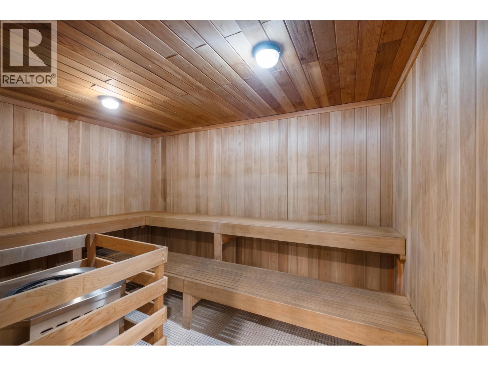 1601 305 MORRISSEY ROAD, Port Moody