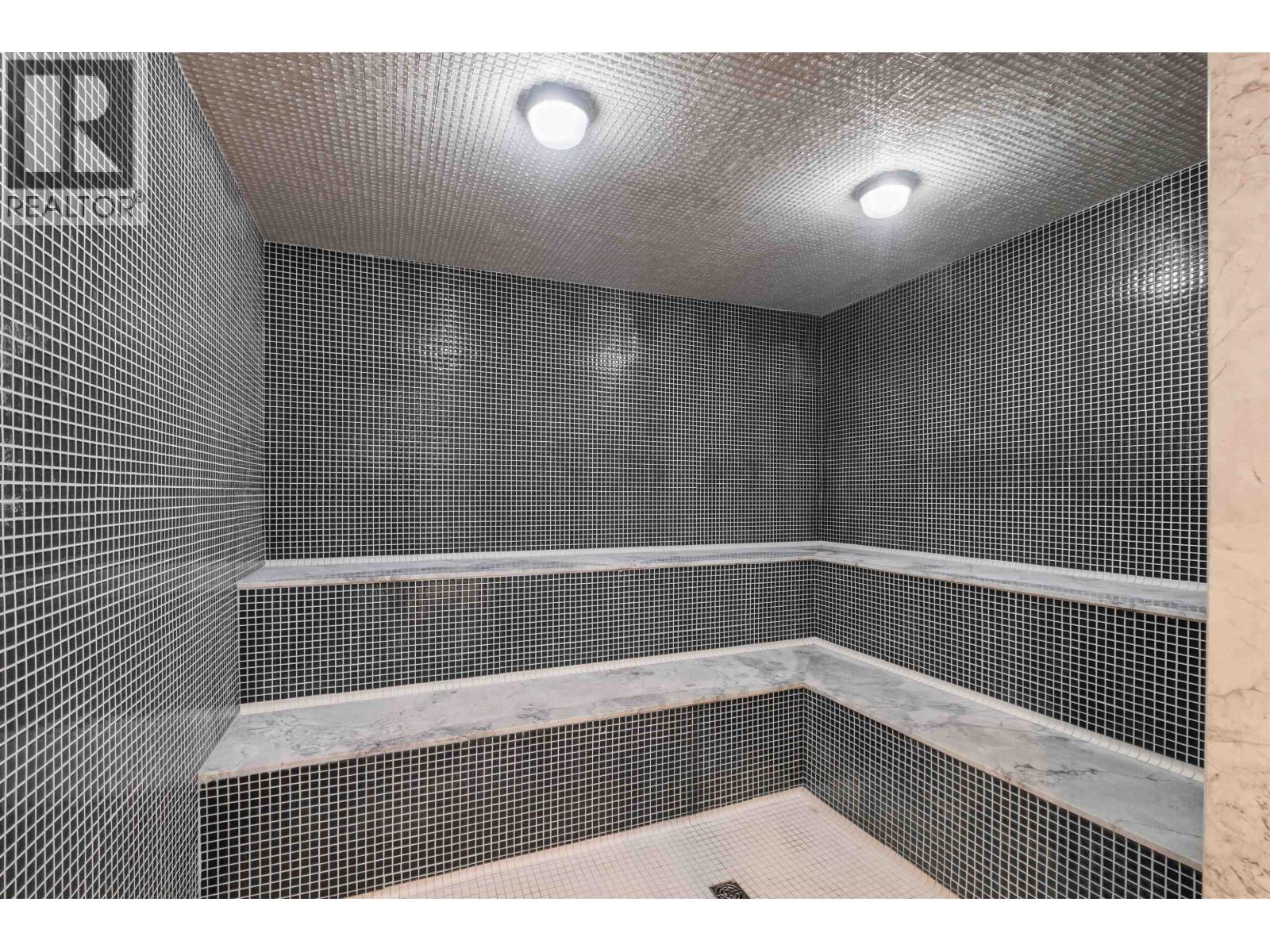 1601 305 MORRISSEY ROAD, Port Moody