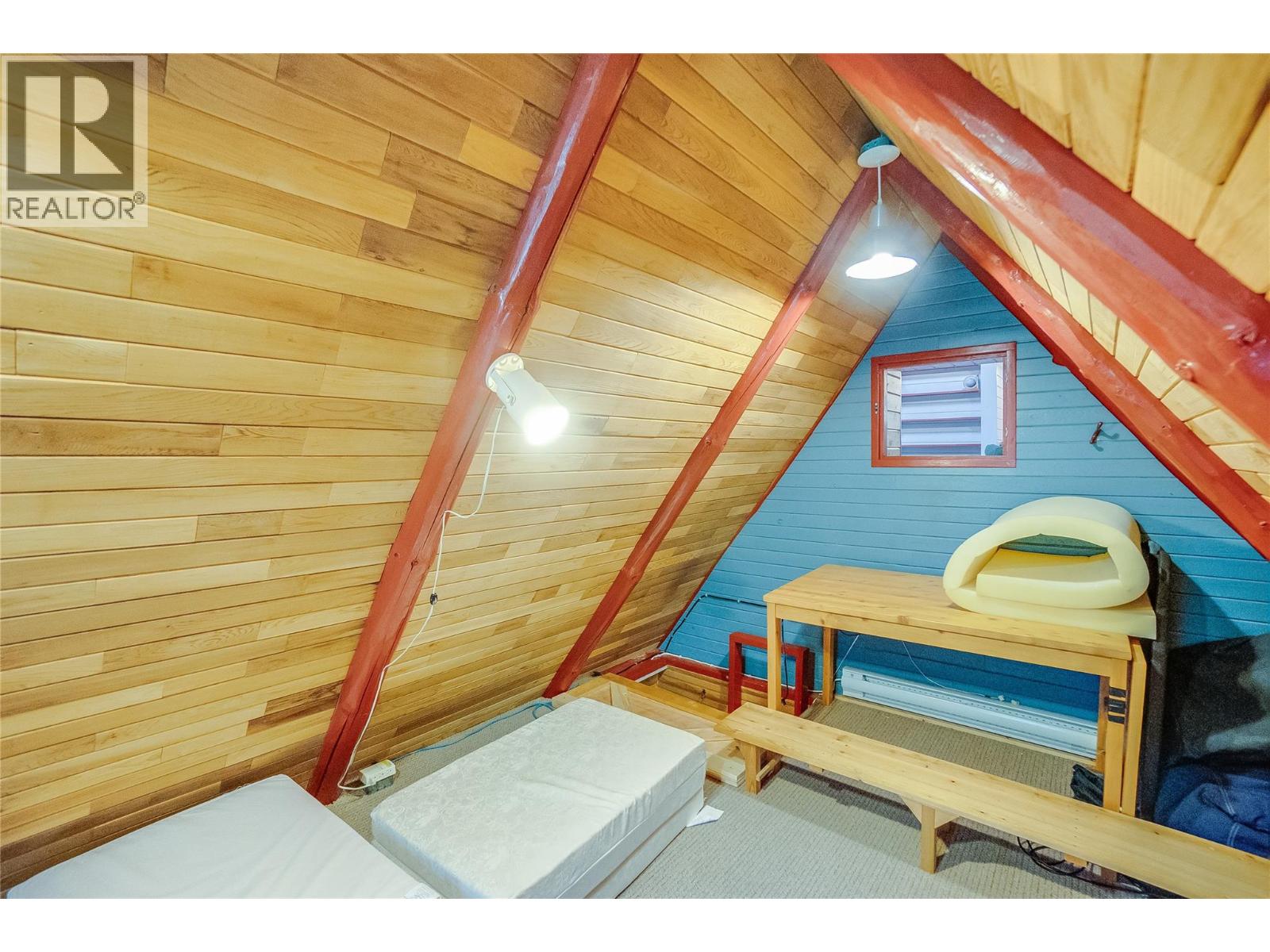 8780 MARTENS ROAD - 32