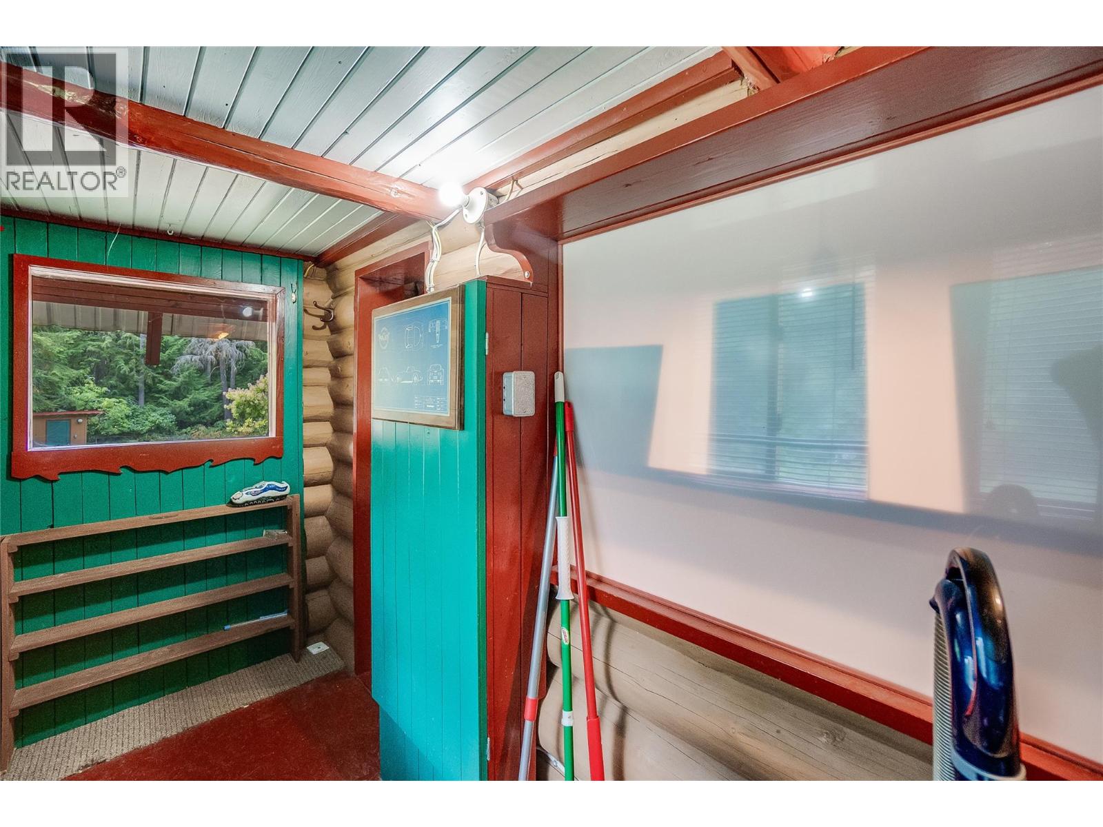 8780 MARTENS ROAD - 17