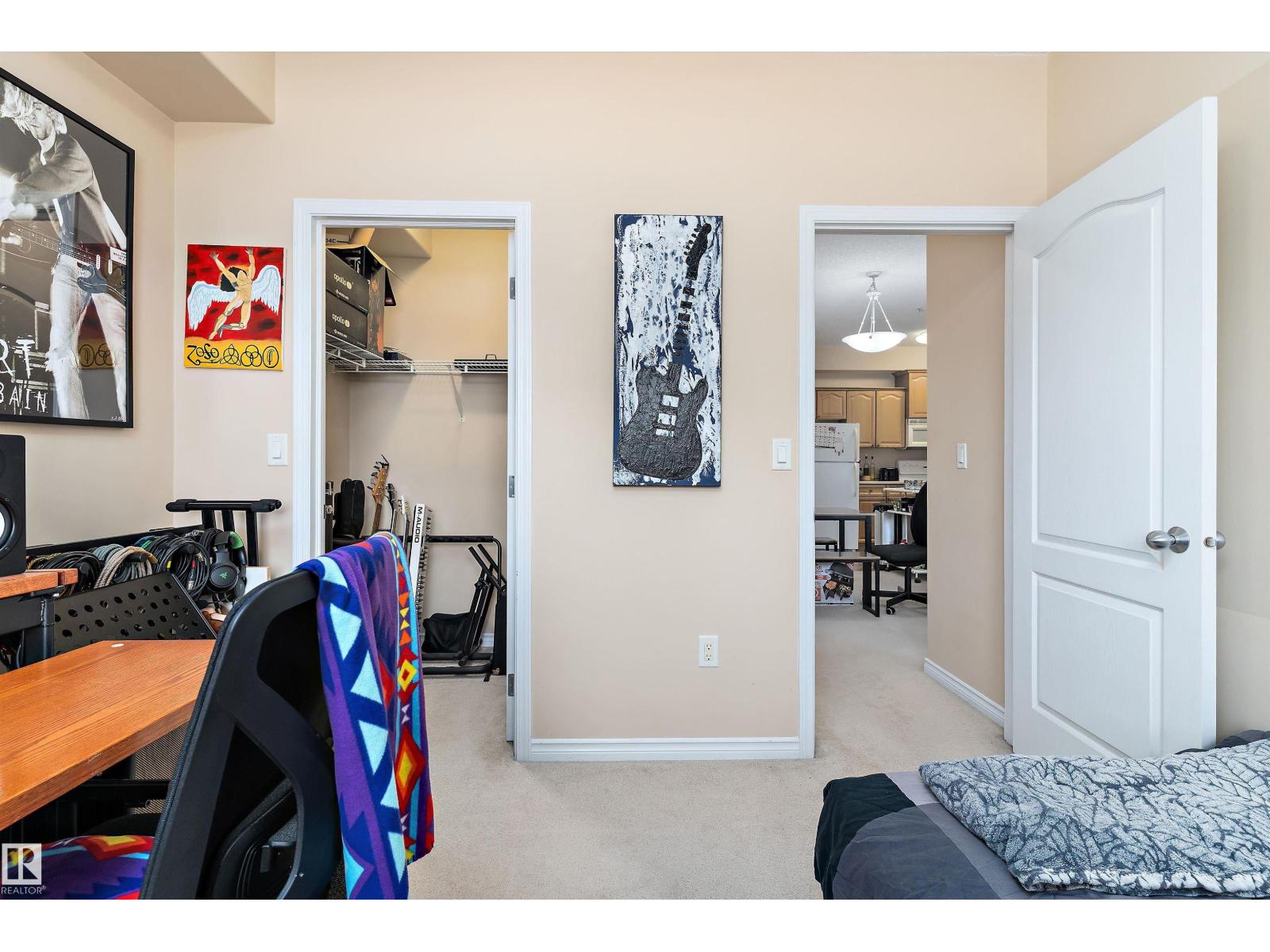 #211 16715 100 AV NW, Edmonton