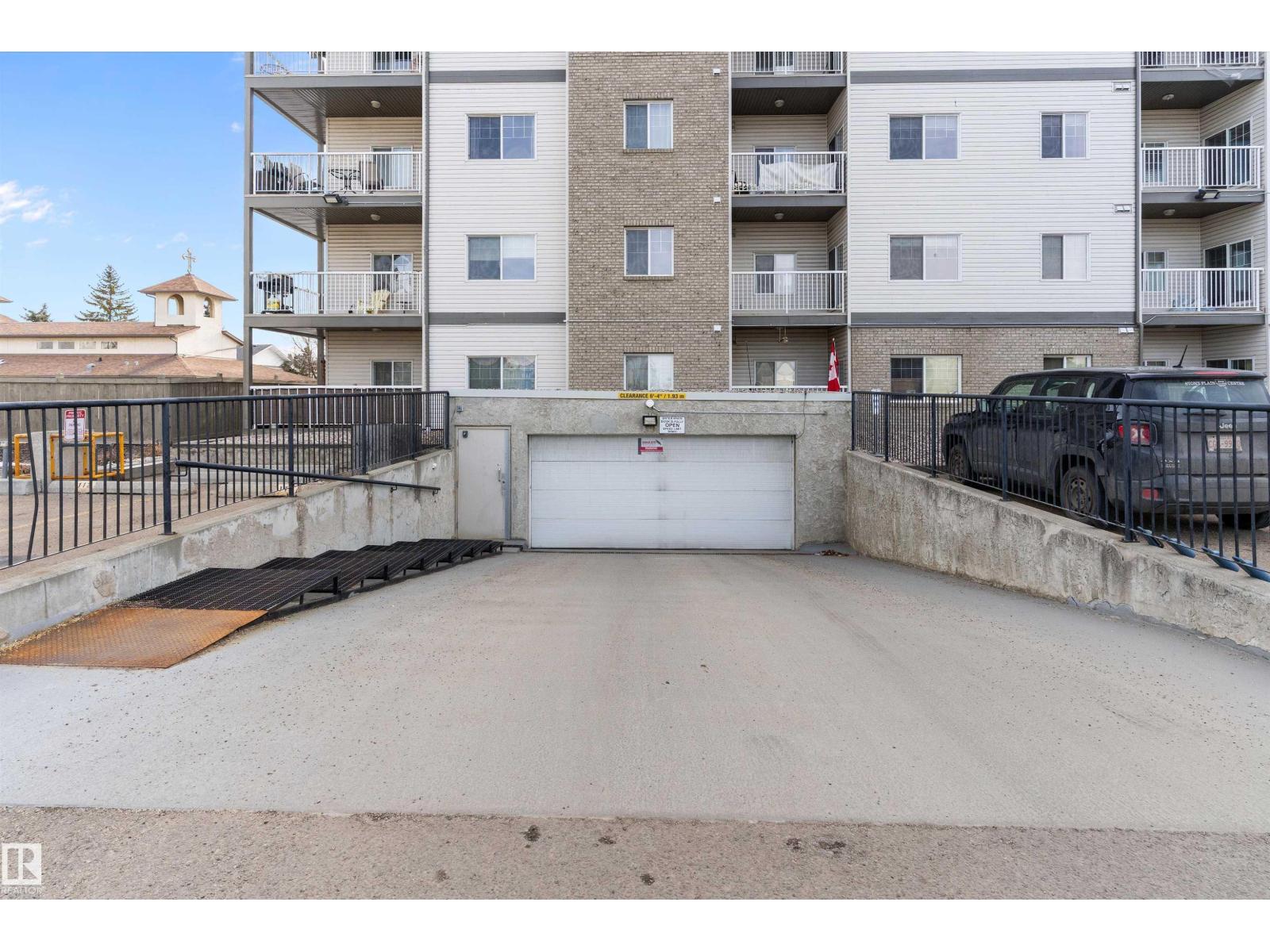 #211 16715 100 AV NW, Edmonton