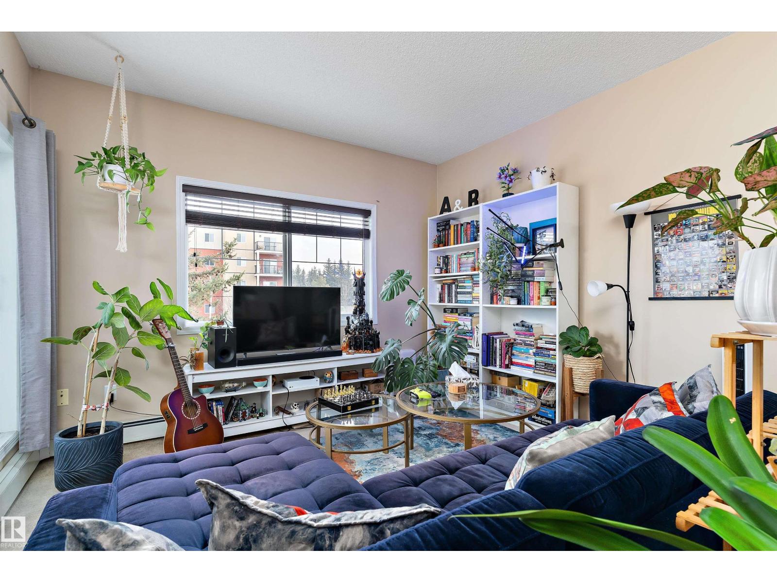 #211 16715 100 AV NW, Edmonton