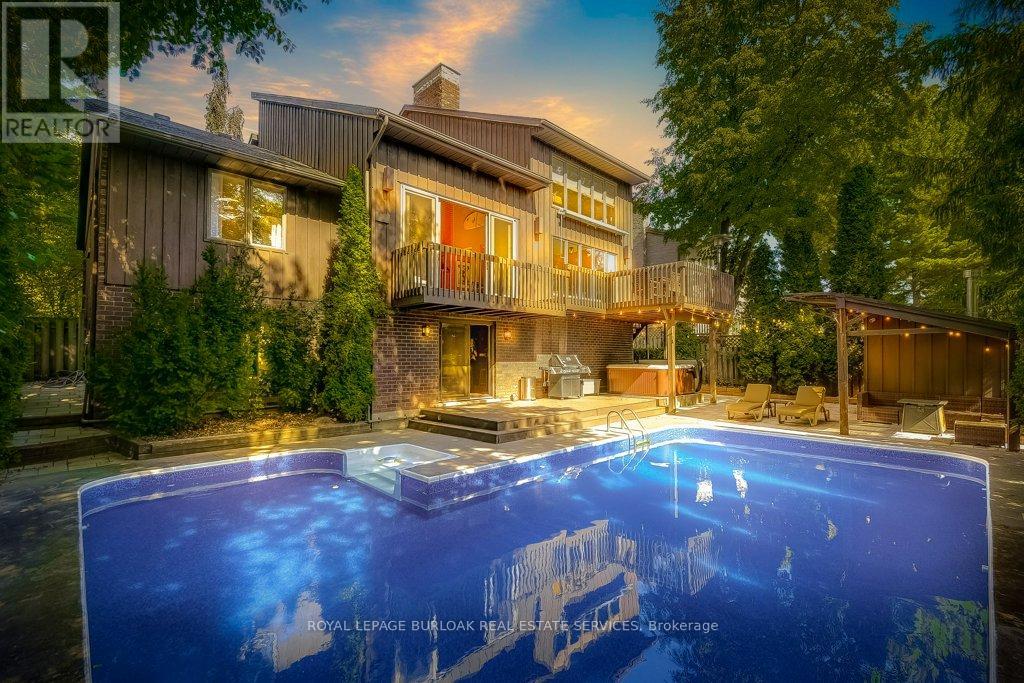 9 Foresthill Crescent