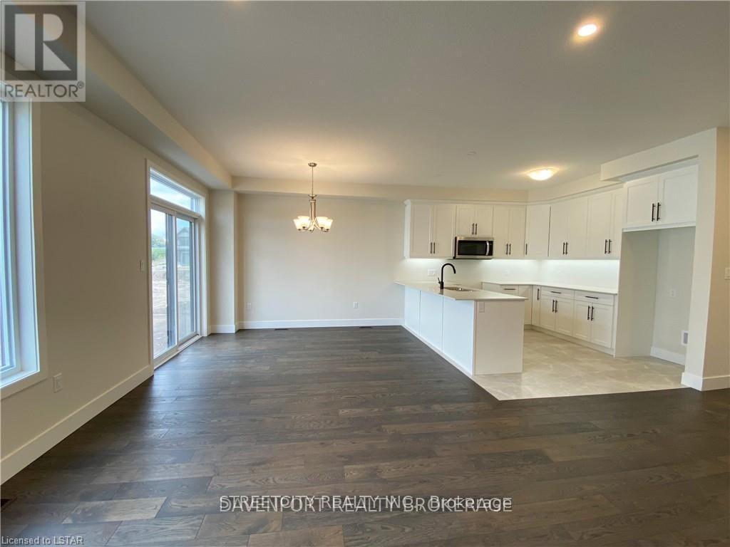 18 JULIE CRESCENT - Photo 3 of 3, London South (South J), Ontario