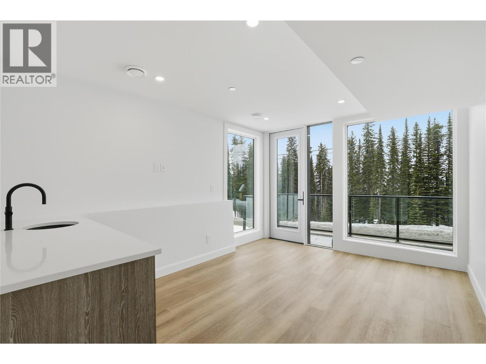  12 Monashee Way, Big White