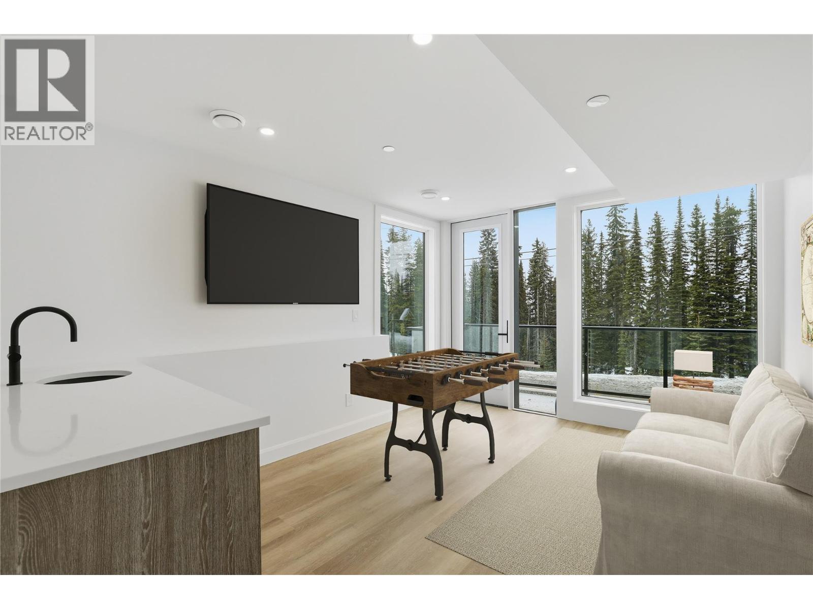  12 Monashee Way, Big White