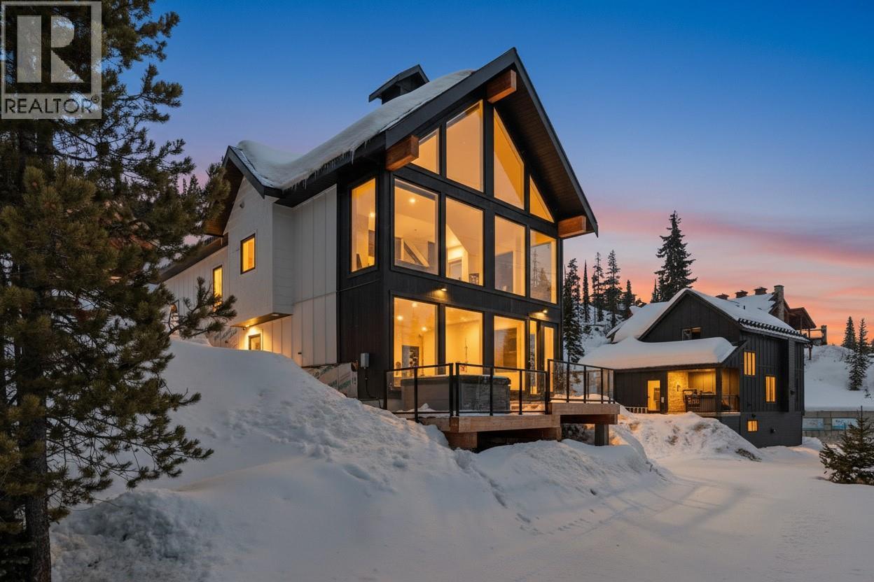  12 Monashee Way, Big White