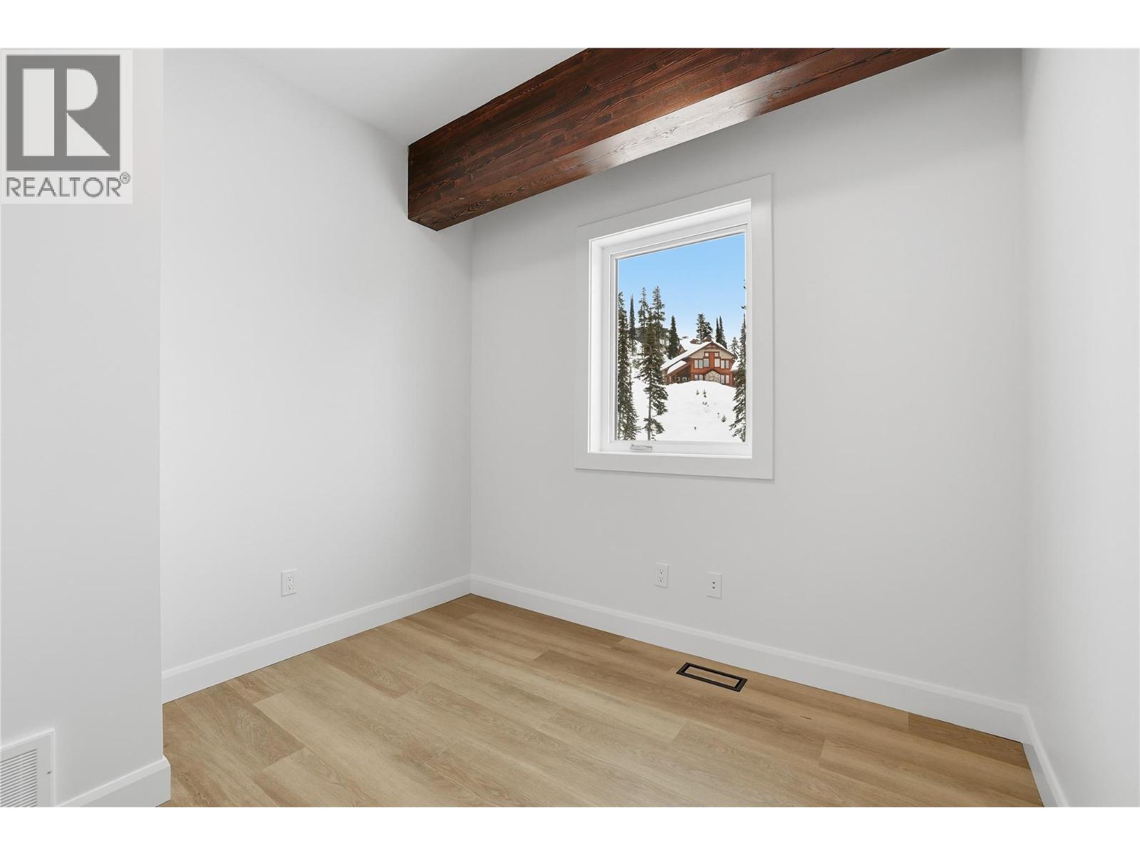  12 Monashee Way, Big White