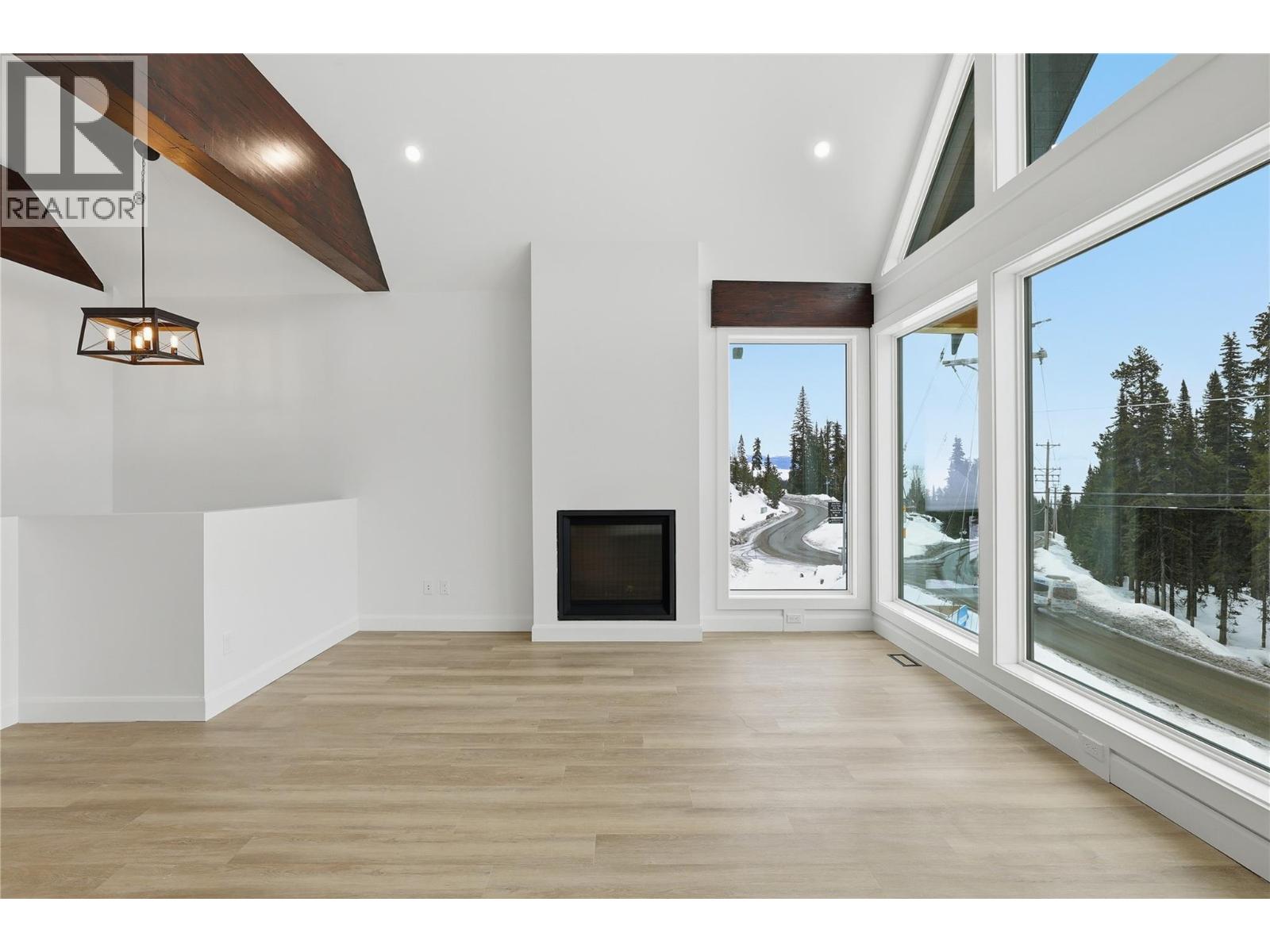  12 Monashee Way, Big White