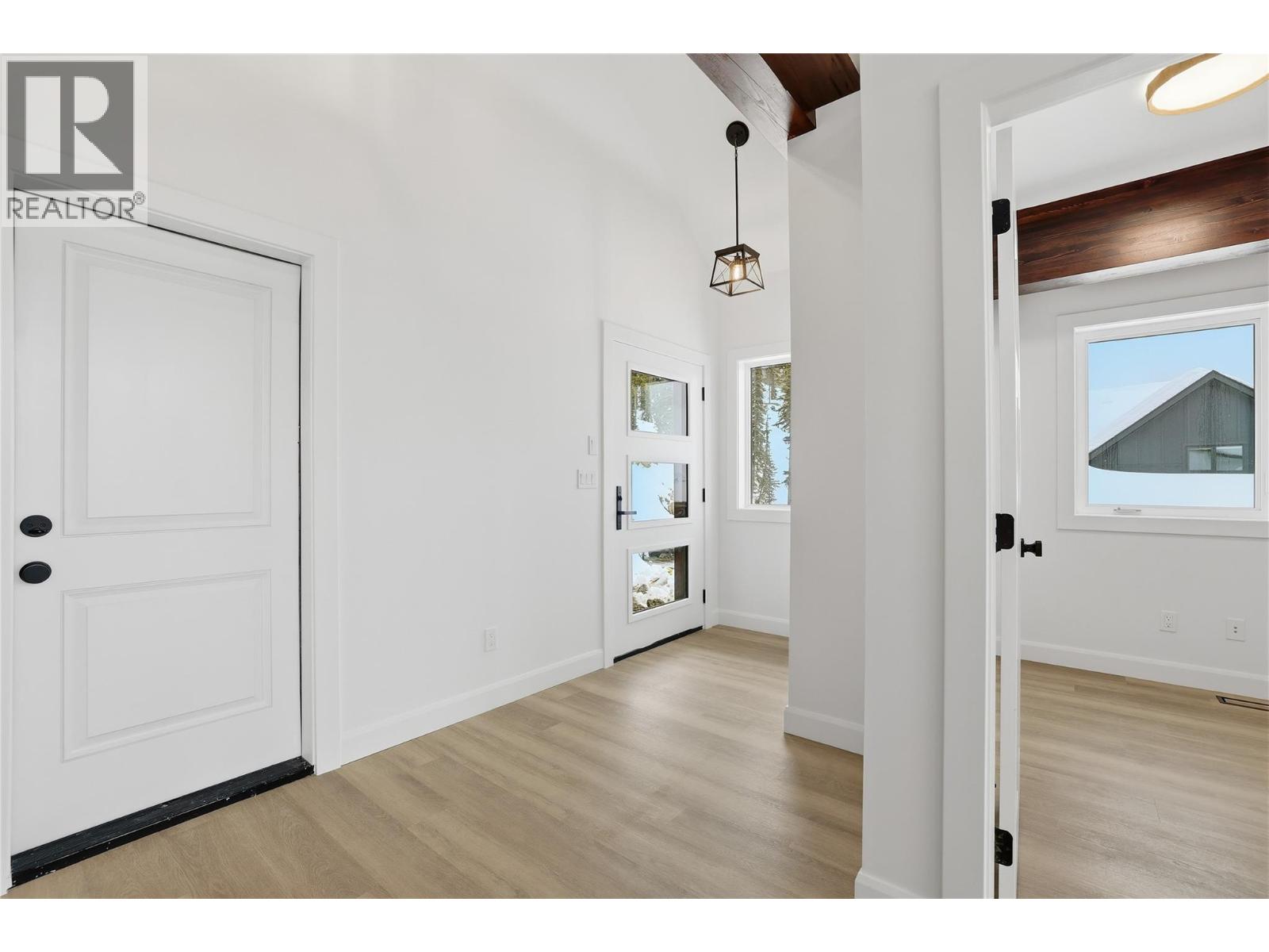  12 Monashee Way, Big White