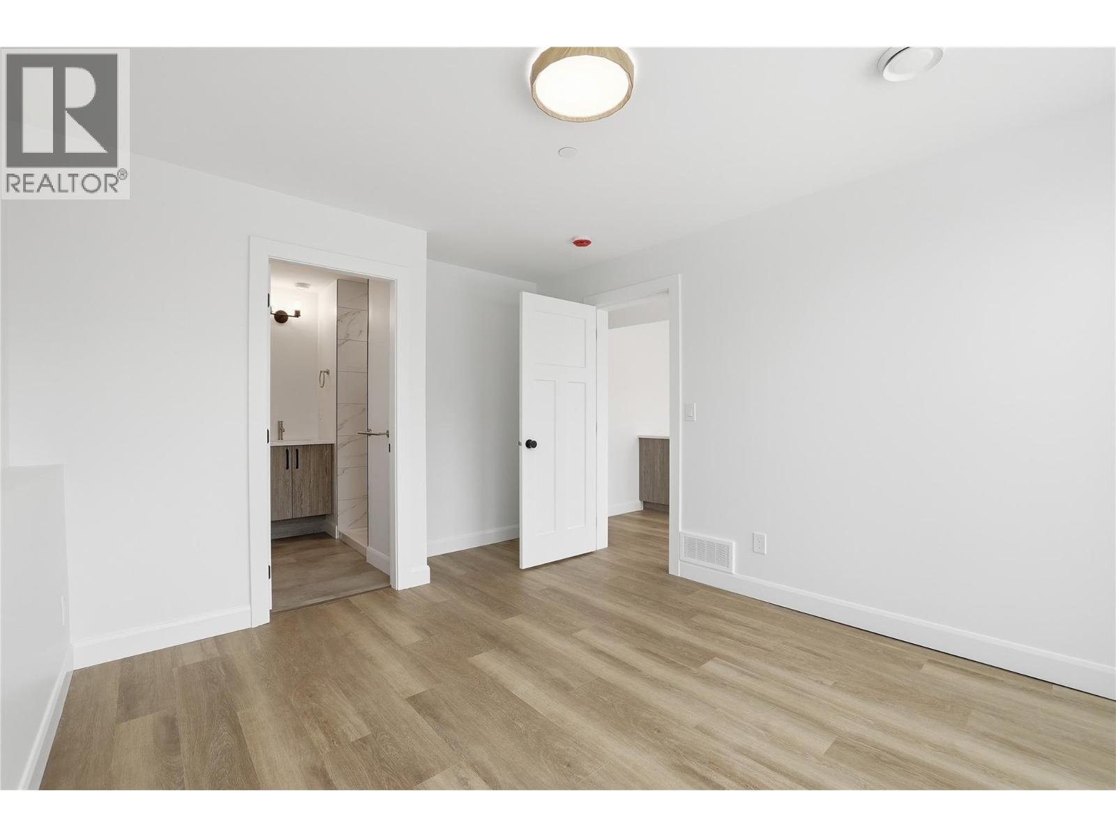  12 Monashee Way, Big White