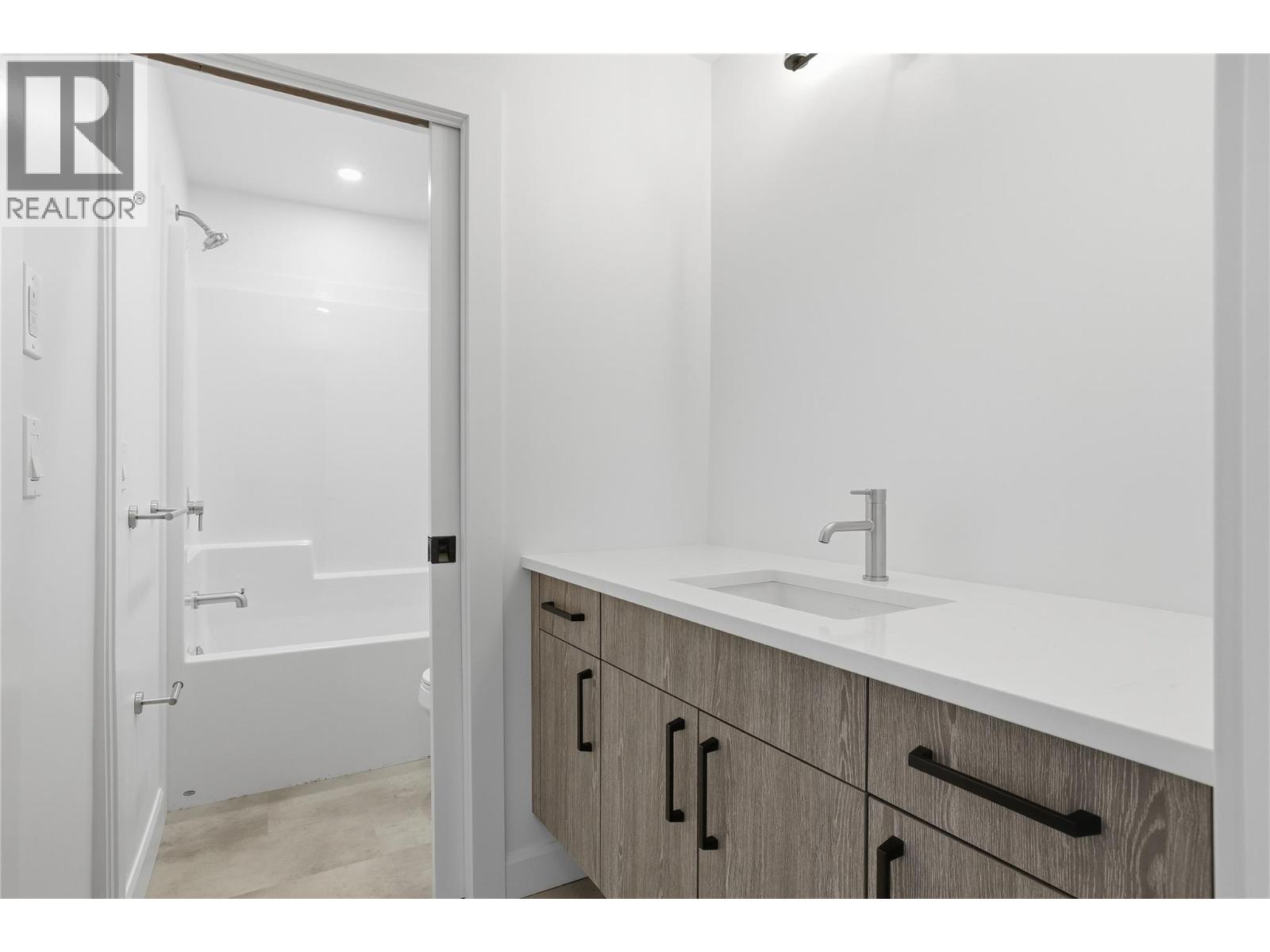  12 Monashee Way, Big White