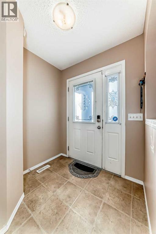 Single Family House for Sale in  Saddlebrook Common NE Saddle Ridge Calgary 