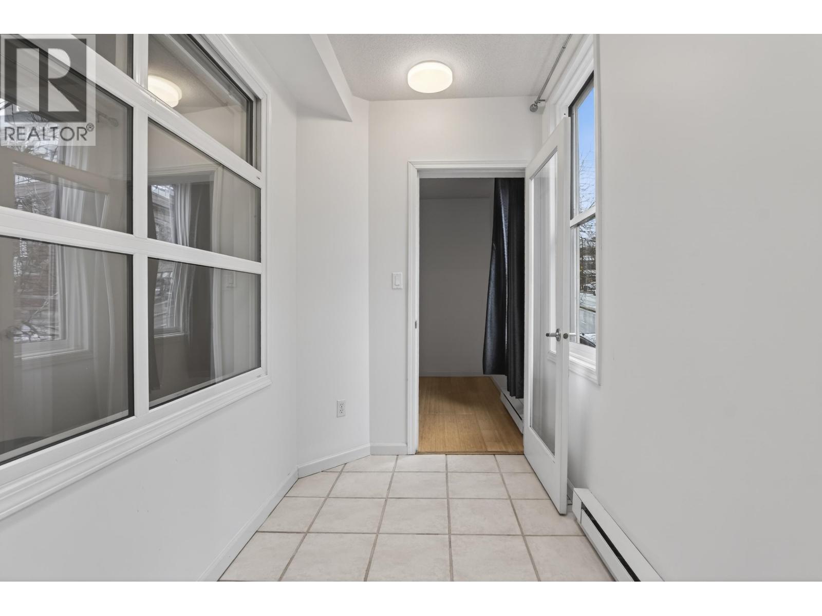 103 108 W ESPLANADE, North Vancouver