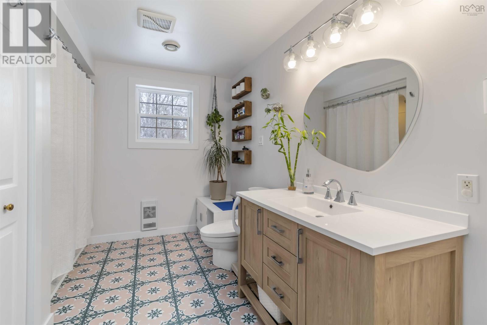 Property 24 of 37 of 36 Kelly Drive