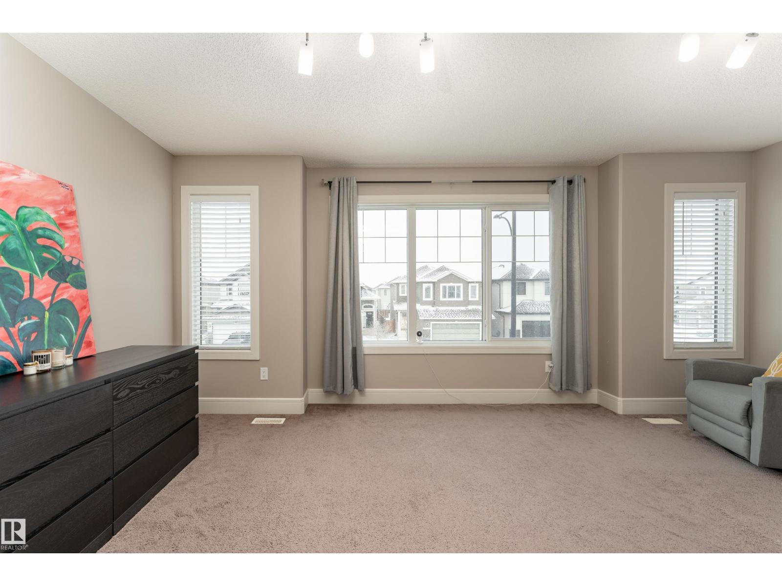 12019 173 AV NW, Edmonton