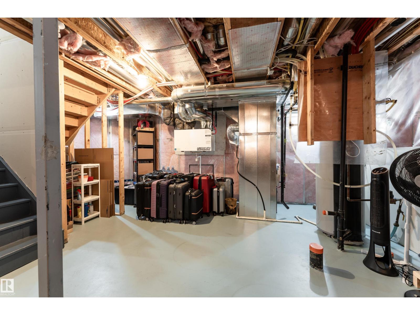 12019 173 AV NW, Edmonton