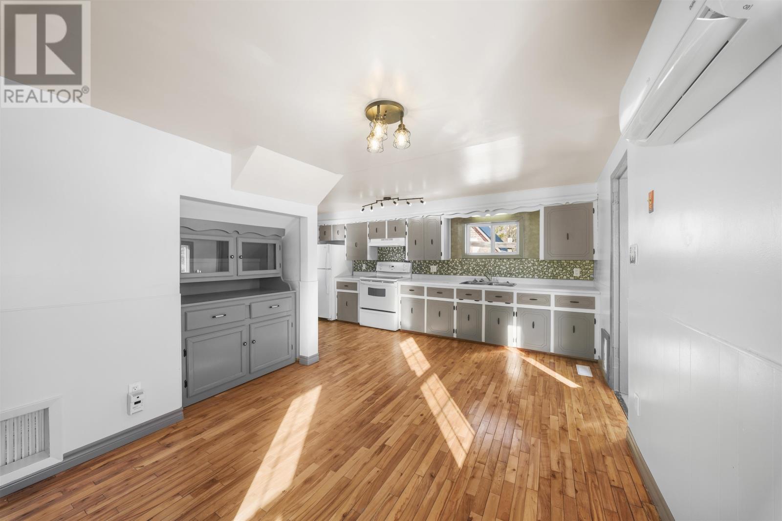 250 CHURCH STREET - 21