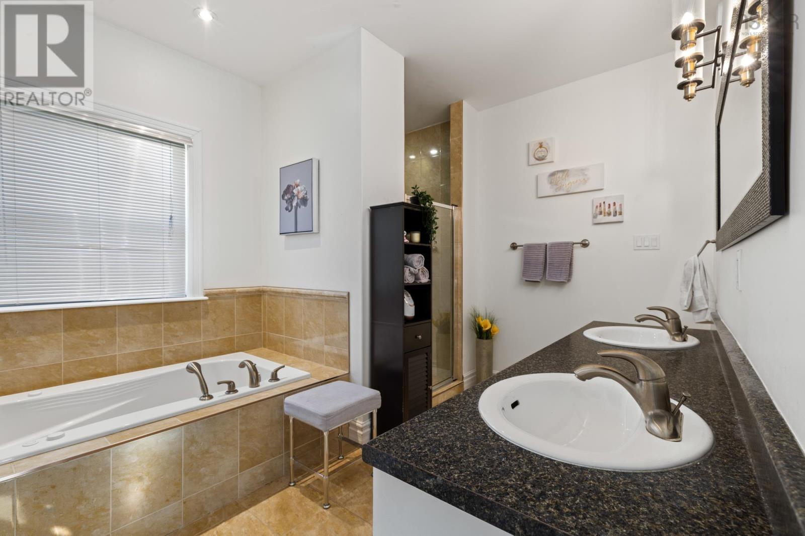 Property 24 of 44 of 61 Havenbrook Hill