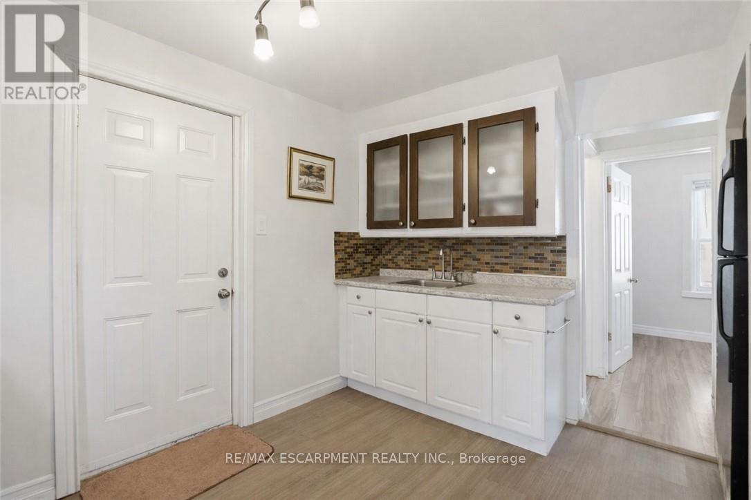 260 PROSPECT STREET S - 17