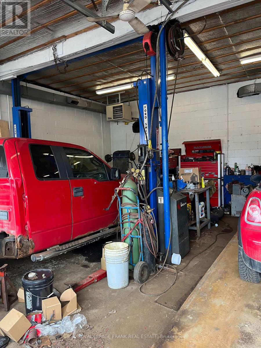29620 HIGHWAY 62 N - 28