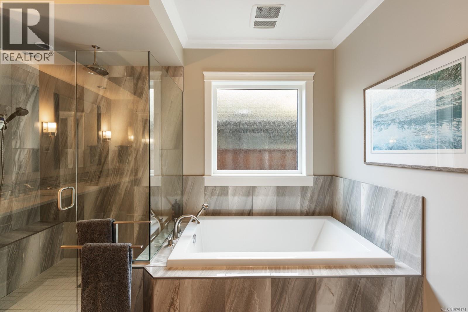 2309 Suffolk Cres, Courtenay