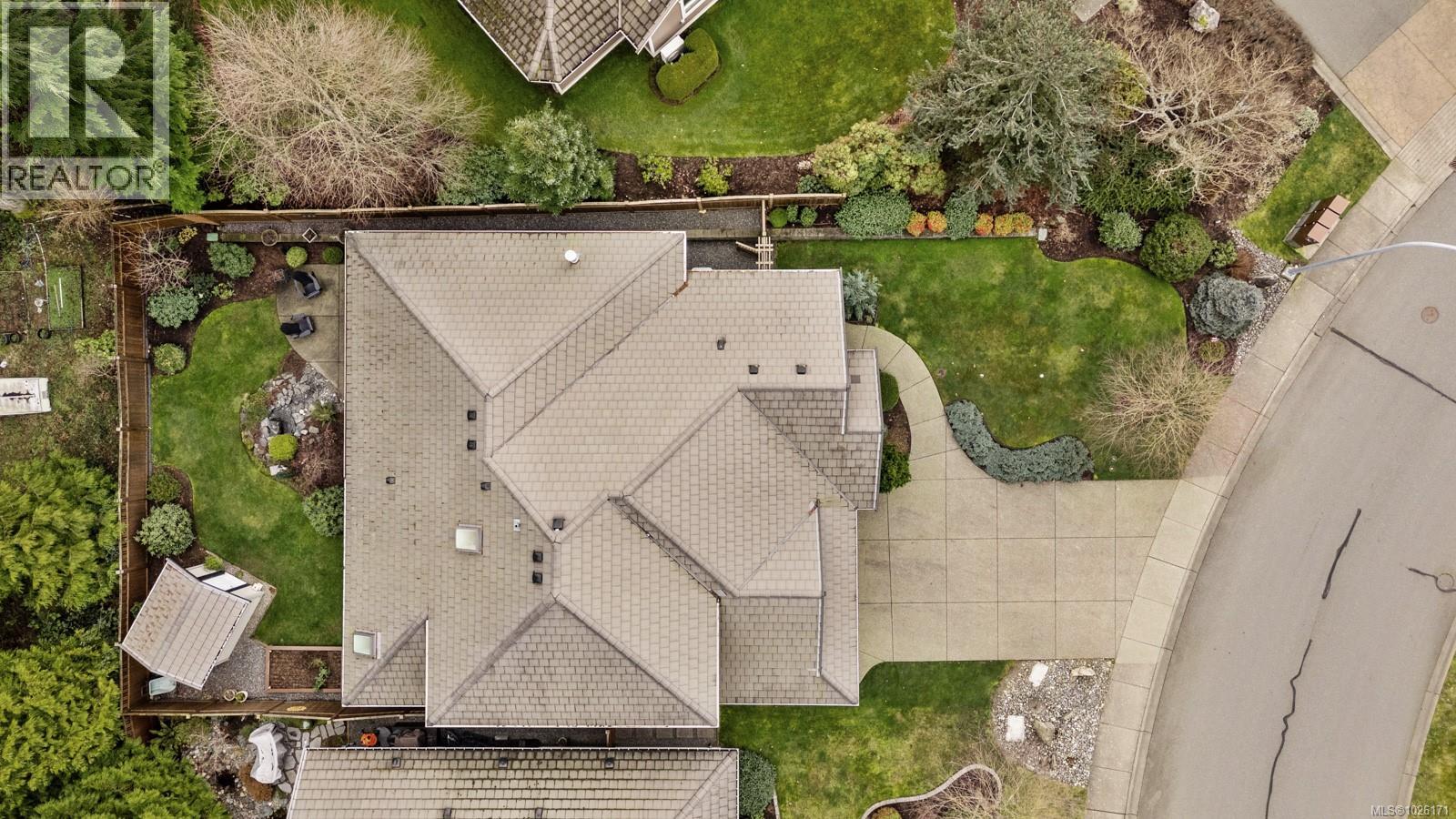 2309 Suffolk Cres, Courtenay