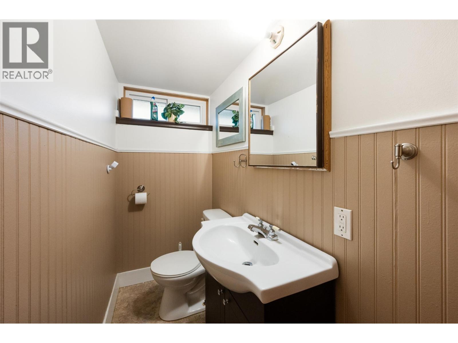  901 Newton Drive, Penticton