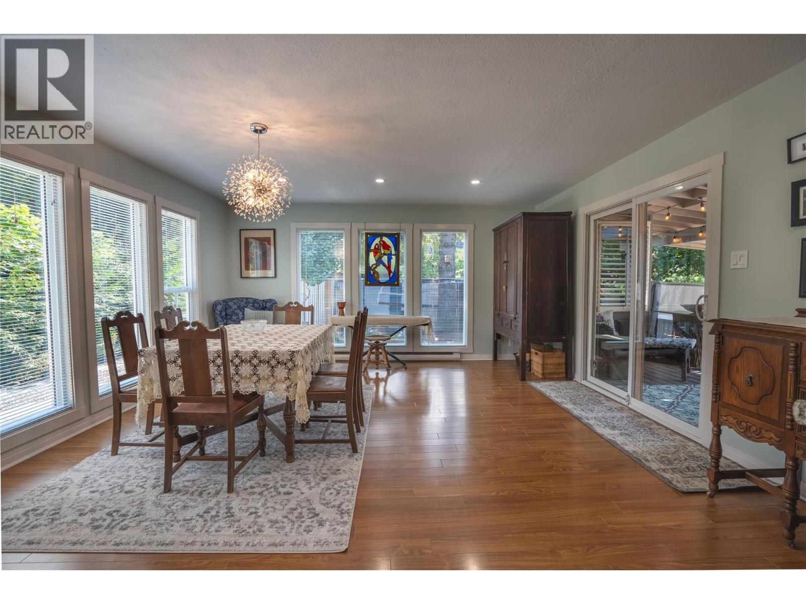 1618 DUNCAN Ave E Avenue, Penticton